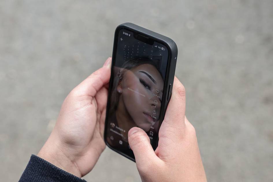 Gretsiya 15 yoshdan kichiklarga ijtimoiy tarmoqlarni taqiqlaydi